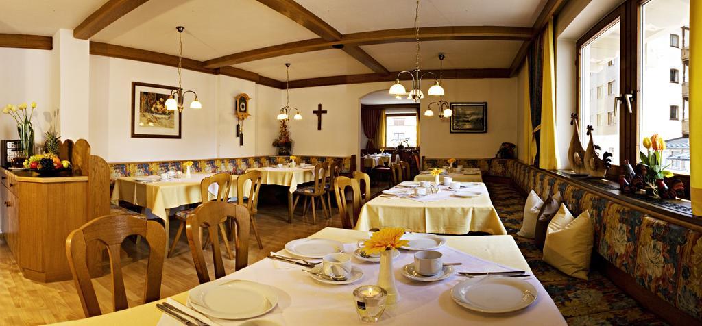 Apart Hotel Garni Strasser 젤암질러 외부 사진
