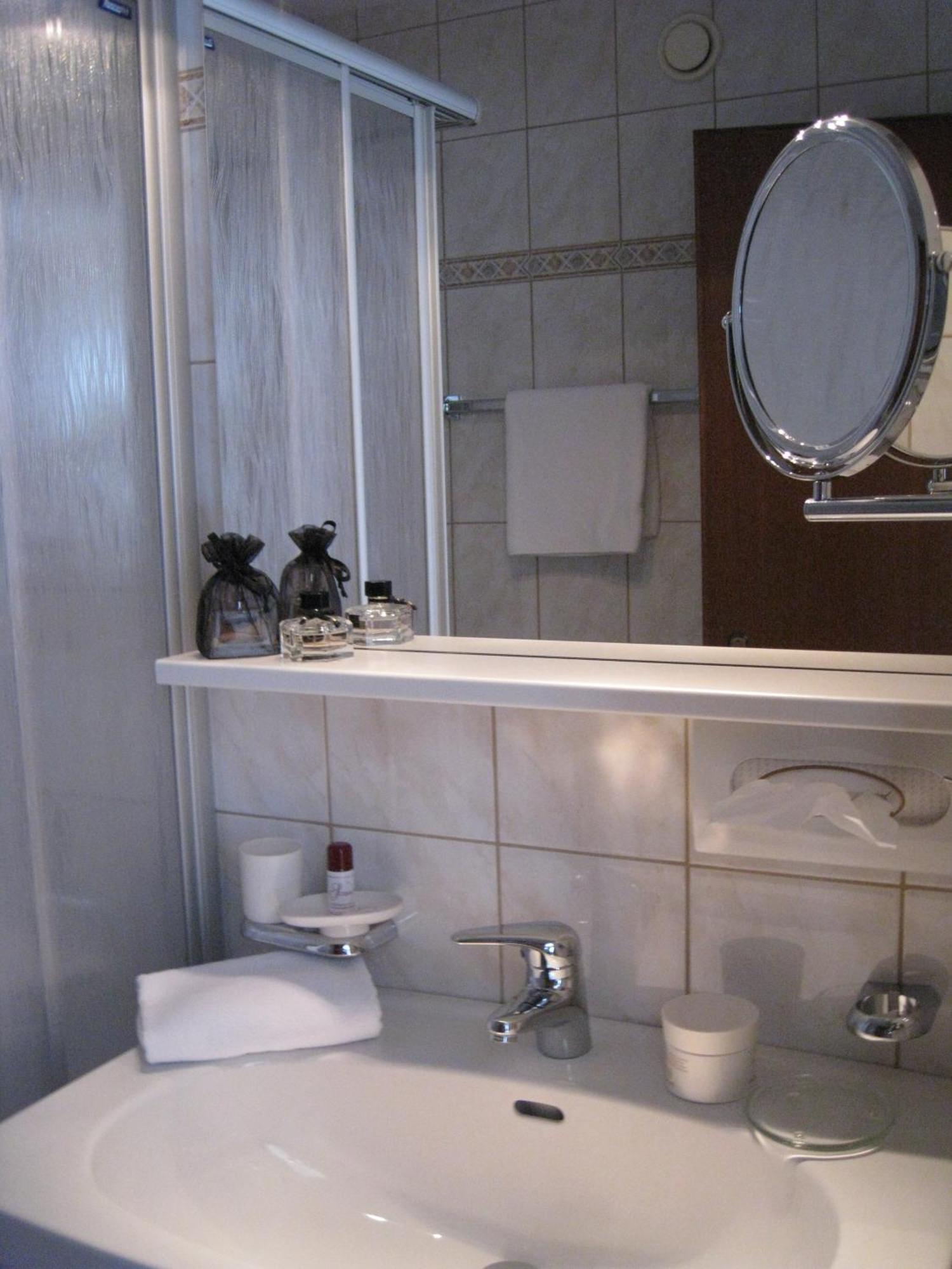 Apart Hotel Garni Strasser 젤암질러 외부 사진