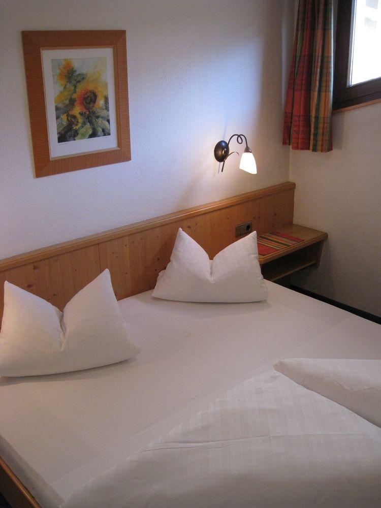 Apart Hotel Garni Strasser 젤암질러 외부 사진