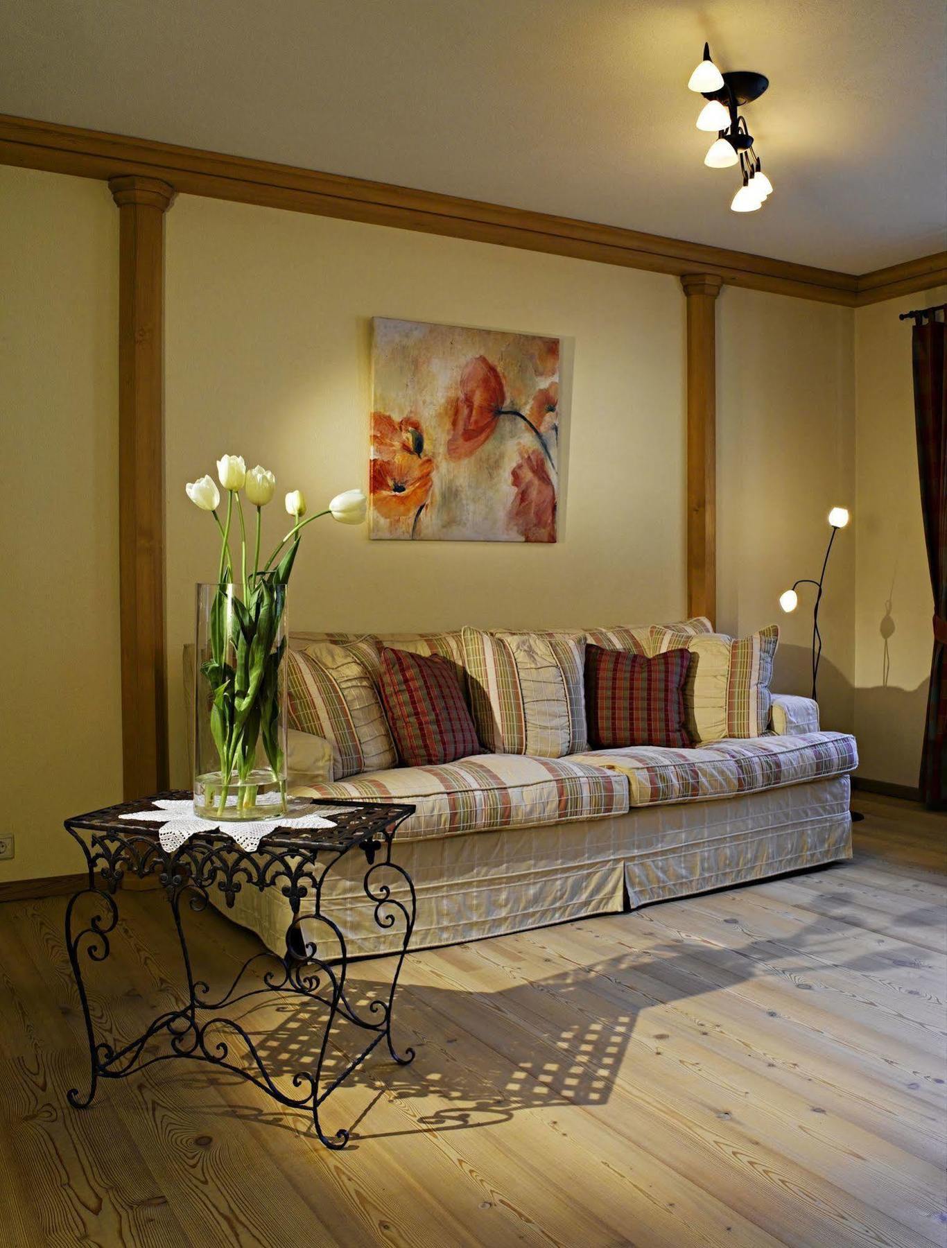 Apart Hotel Garni Strasser 젤암질러 외부 사진