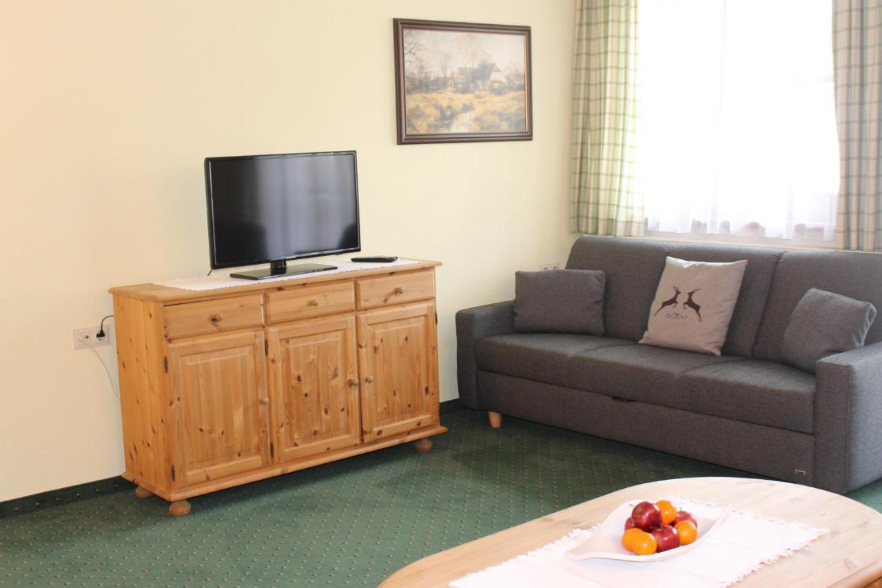 Apart Hotel Garni Strasser 젤암질러 외부 사진