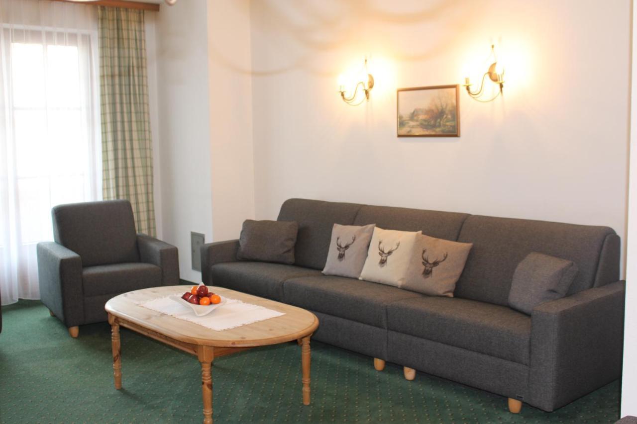 Apart Hotel Garni Strasser 젤암질러 외부 사진